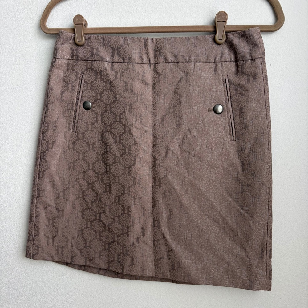 Loft Petites Mauve Floral Jacquard Mini Skirt Size 2P Button Detail A-Line